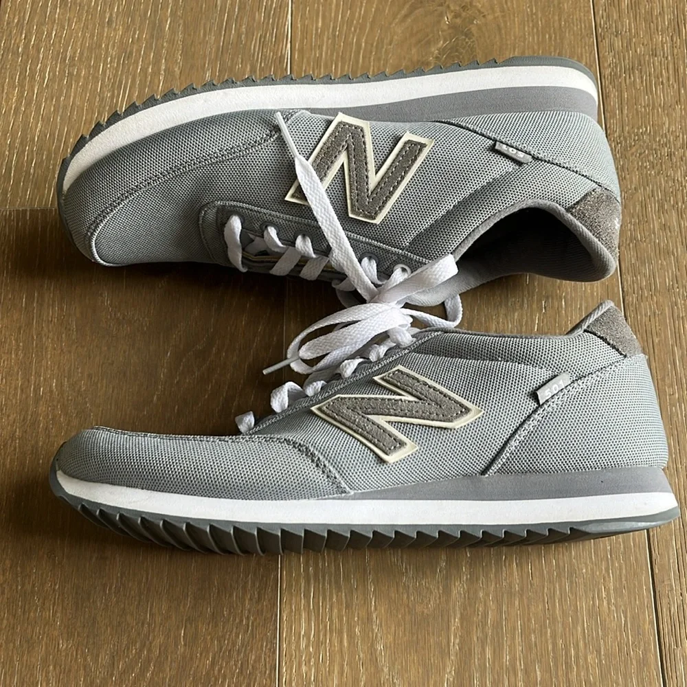 New Balance 501 ripple sole shoes in gray mens size 8 / women’s size 9.5